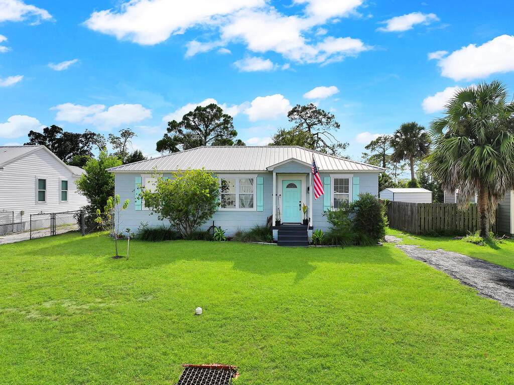 1608 Long Ave - Photo 1