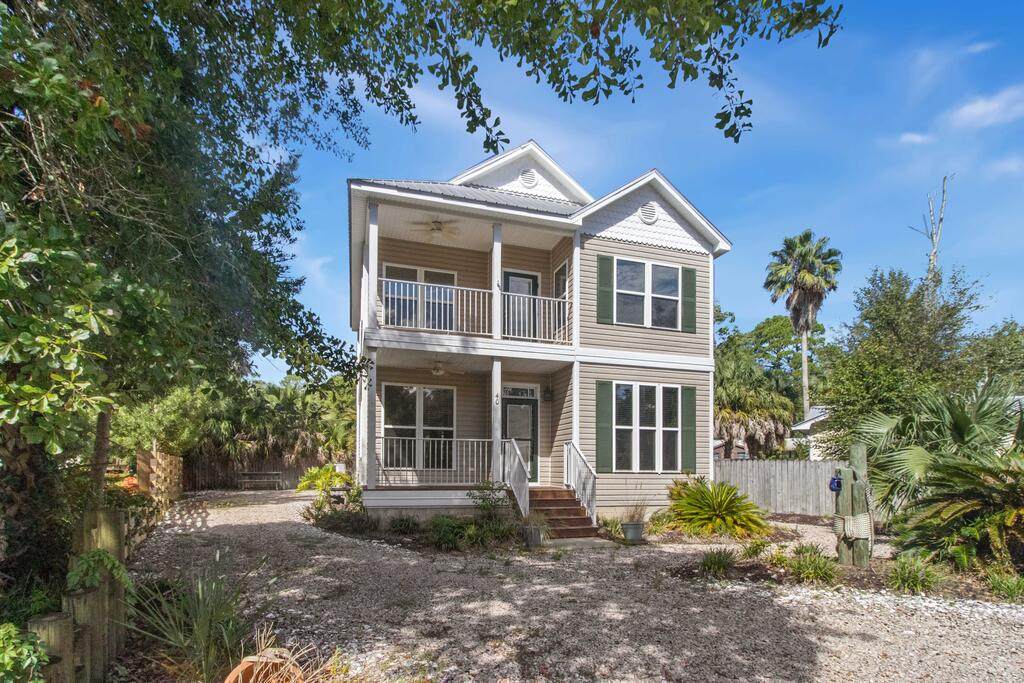 40 Myrtle Ave - Photo 1