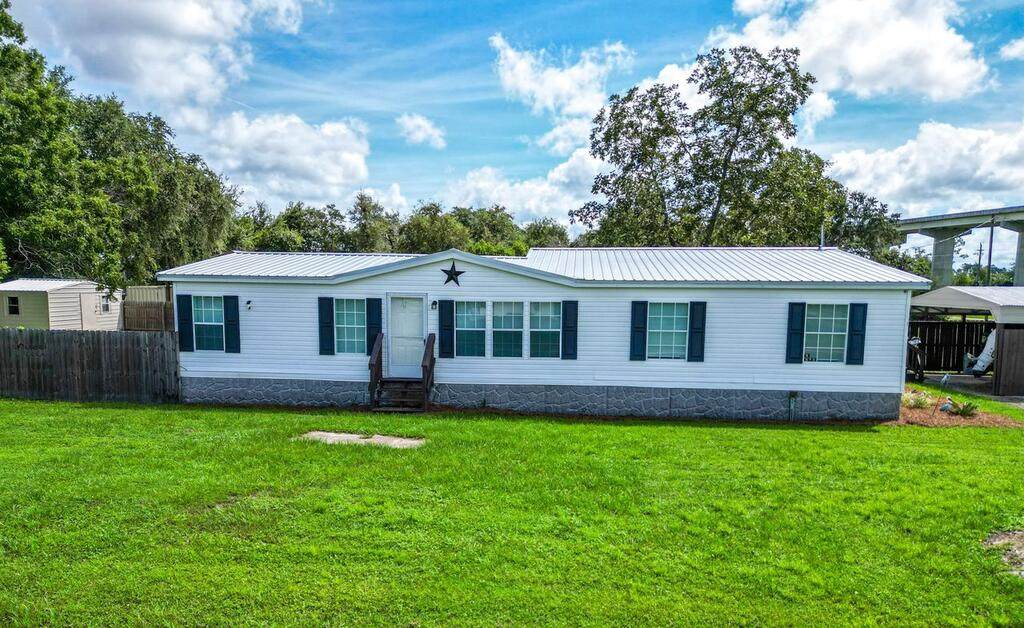 220 N Canal Dr - Photo 1