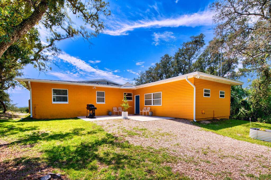 1391 Alligator Dr - Photo 1