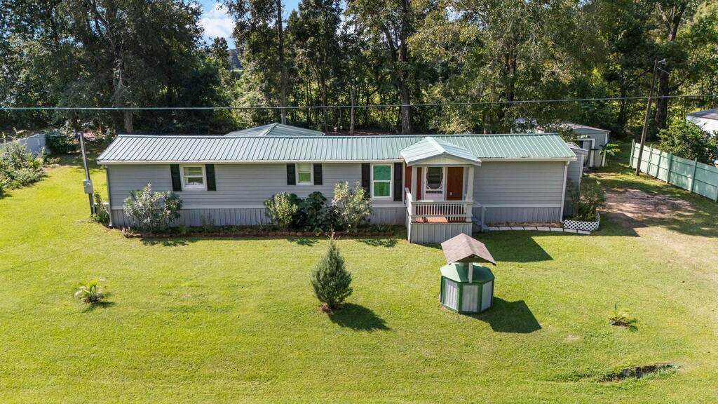 492 Land Dr - Photo 1