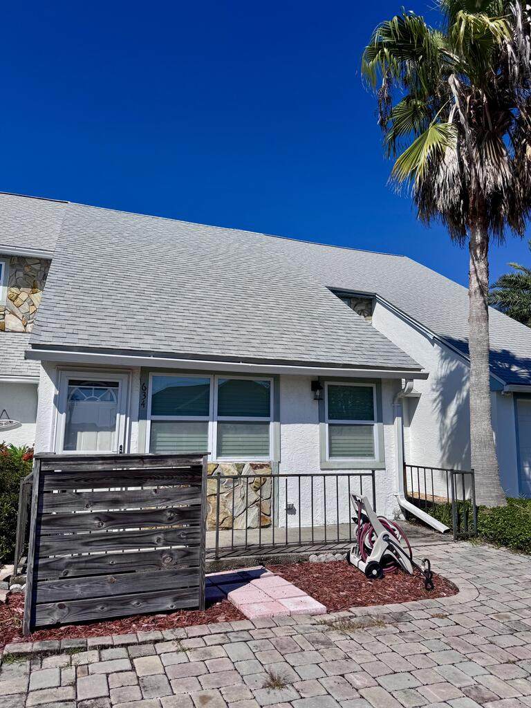 634 Gulf Aire Dr - Photo 1
