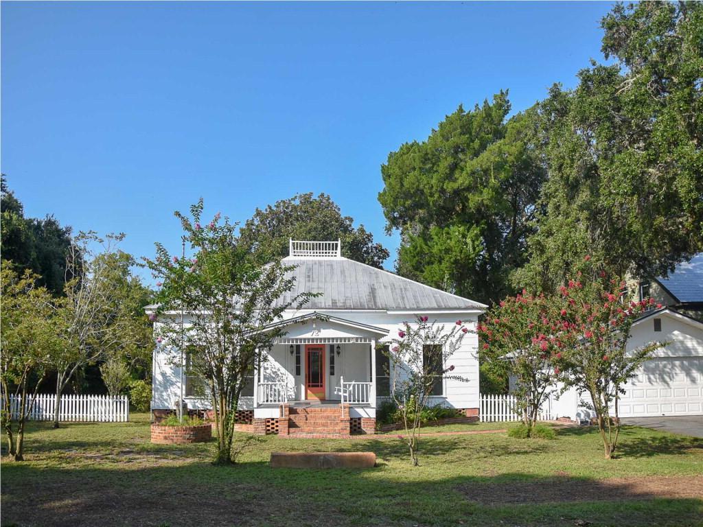 72 12TH ST - Photo 1