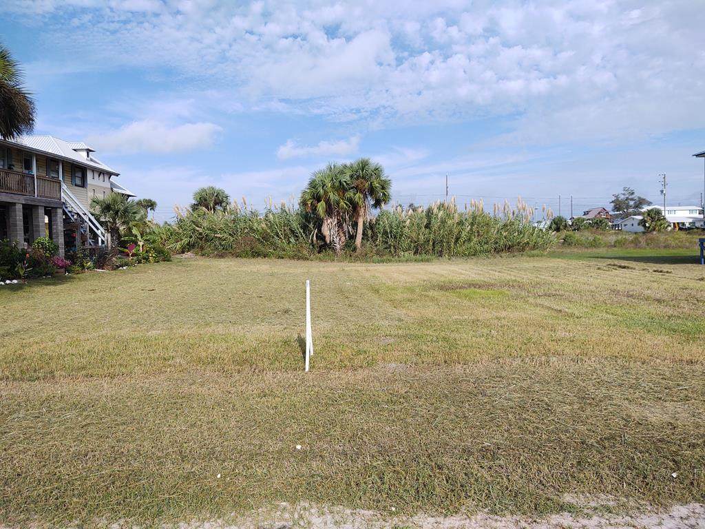 102 13TH ST - Photo 1