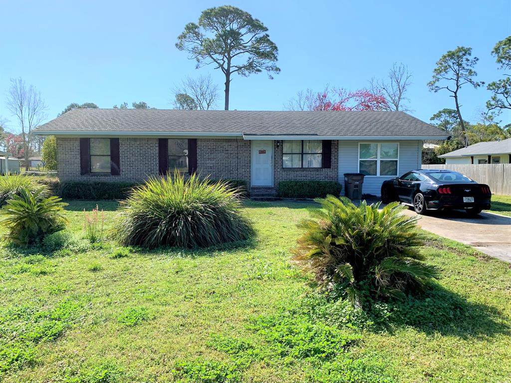 2104 Long Ave - Photo 1