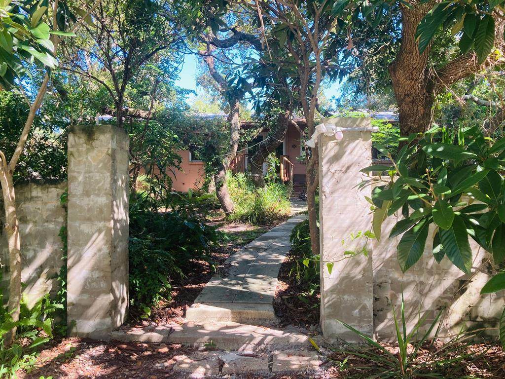 139 Harbor Cir - Photo 1