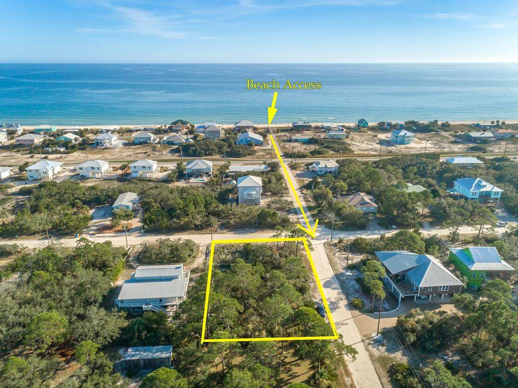 581 W Pine Ave - Photo 1