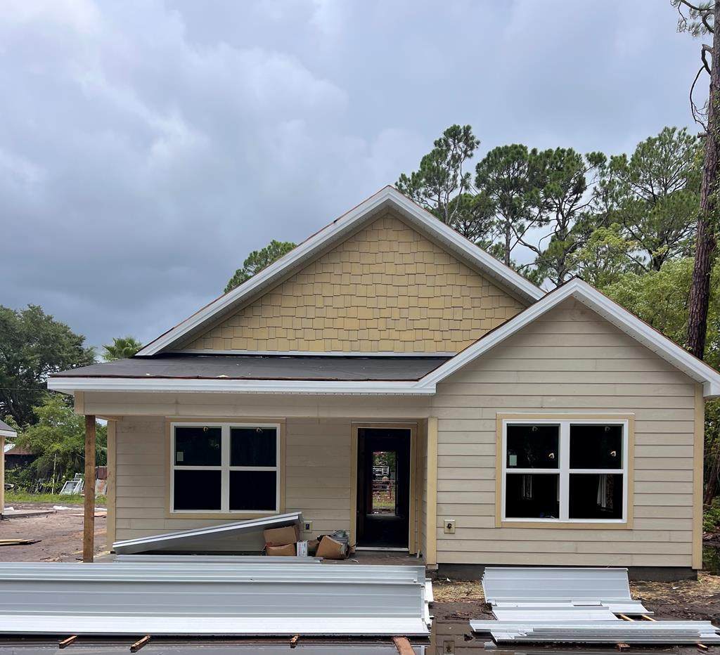 202 13th St - Photo 1