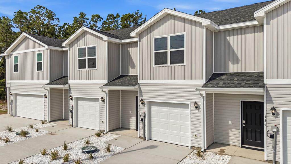 344 Chateau Ln - Photo 1