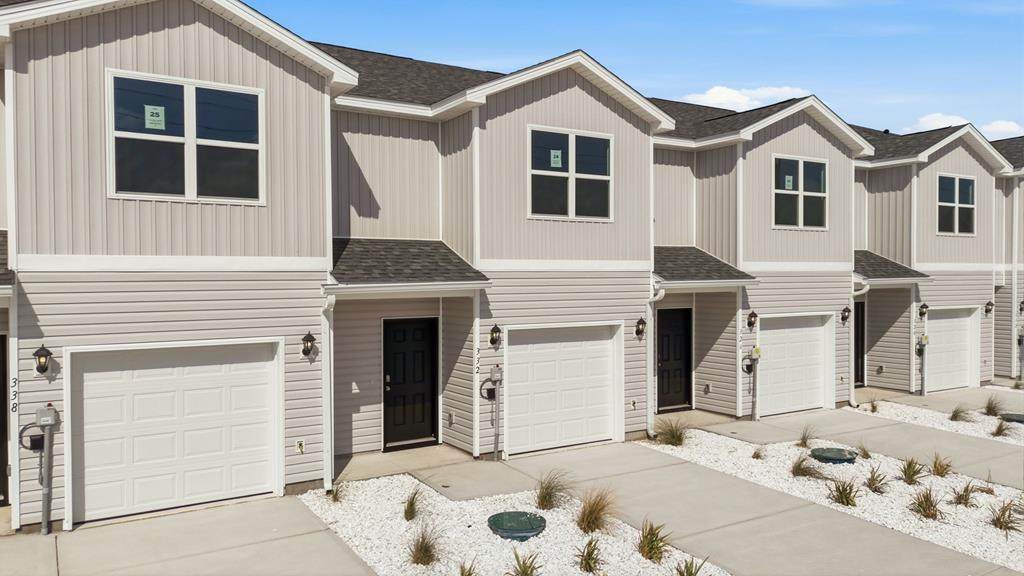 332 Chateau Ln - Photo 1