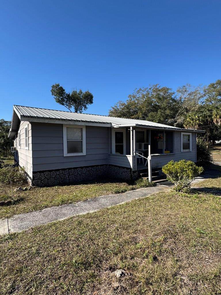 214 4th St - Photo 1