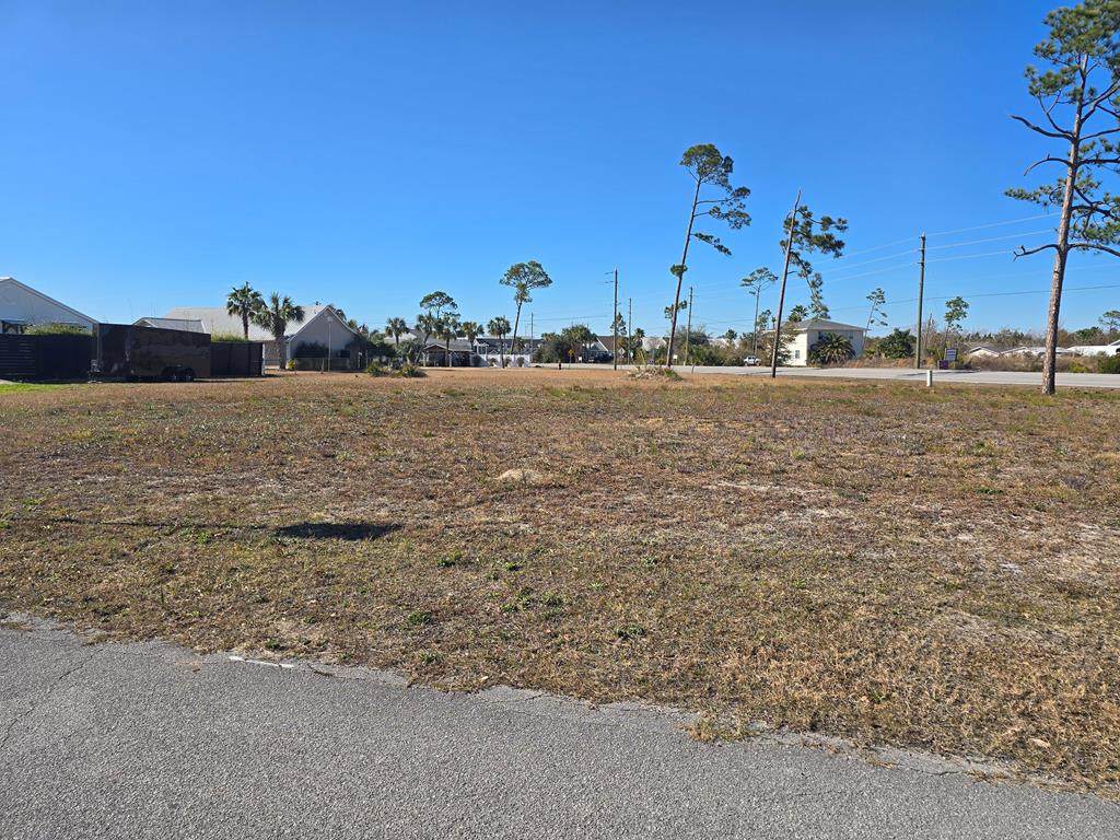 425 California Dr - Photo 1