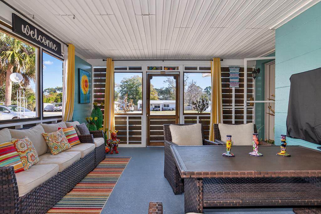 1802 Garrison Ave - Photo 1