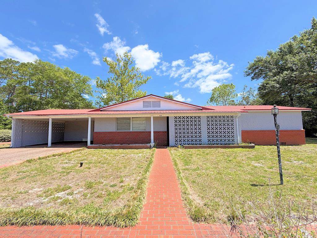1803 Marvin Ave - Photo 1