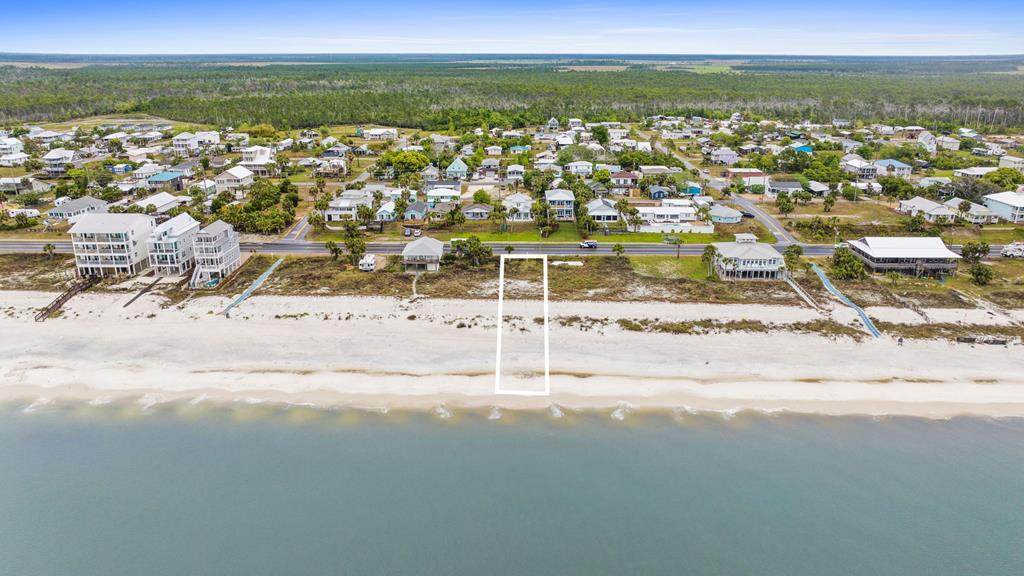 9229 Hwy 98 W - Photo 1