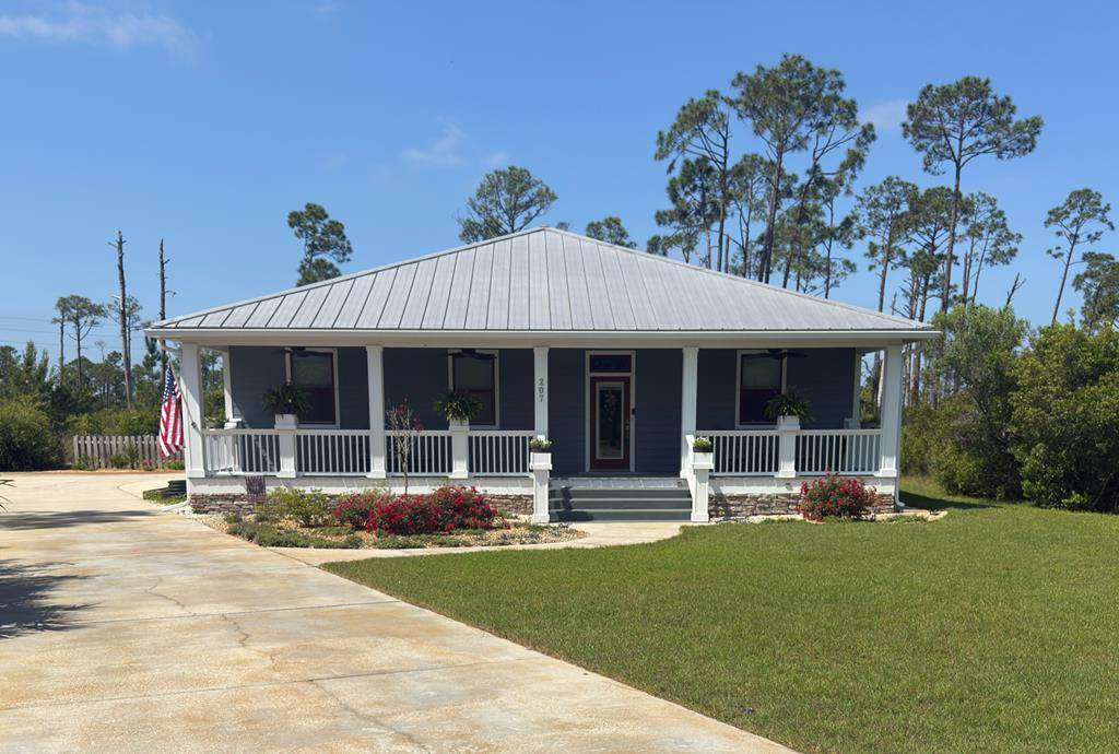 207 Sting Ray Ln - Photo 1