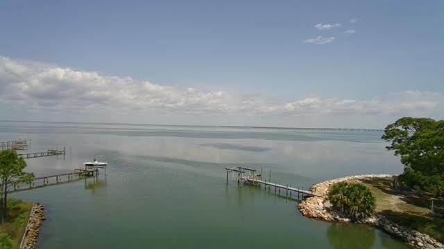 327 E Sawyer St - Photo 1