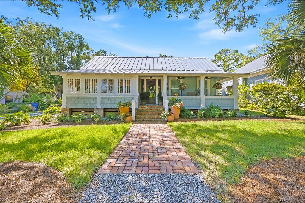 108 Ave D - Photo 1