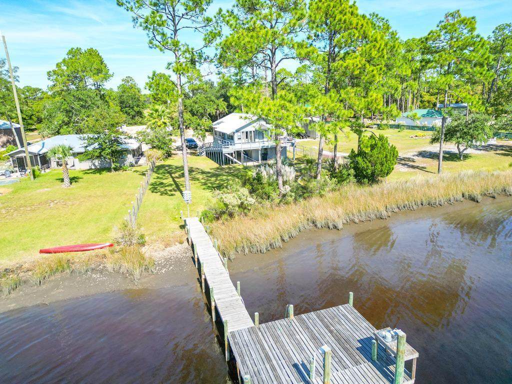 425 River Rd - Photo 1