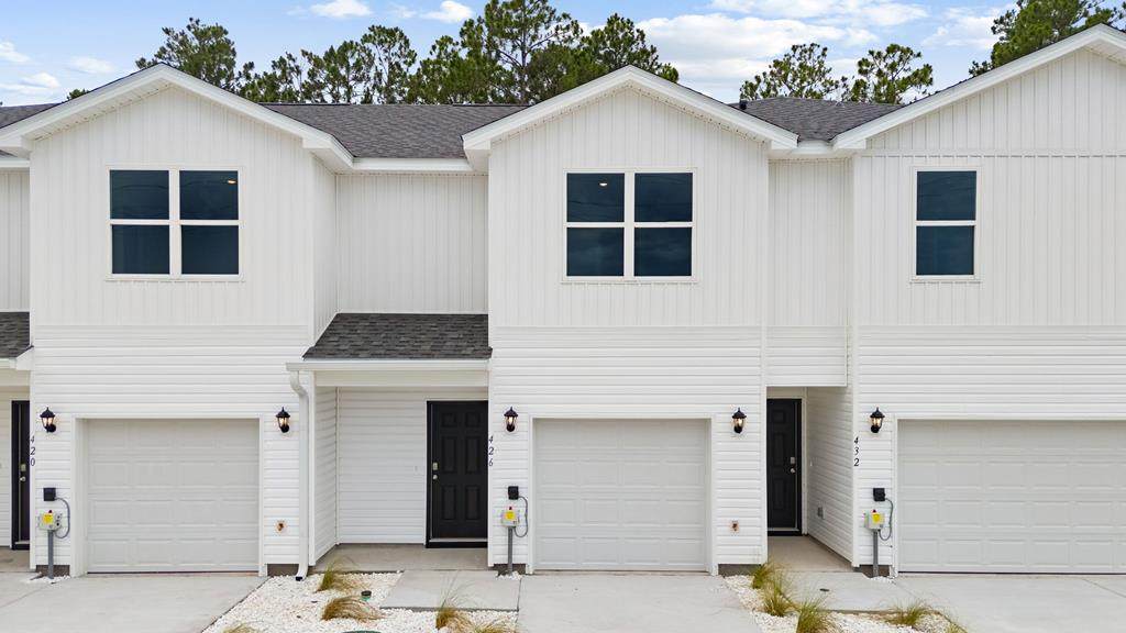 426 Chateau Ln - Photo 1