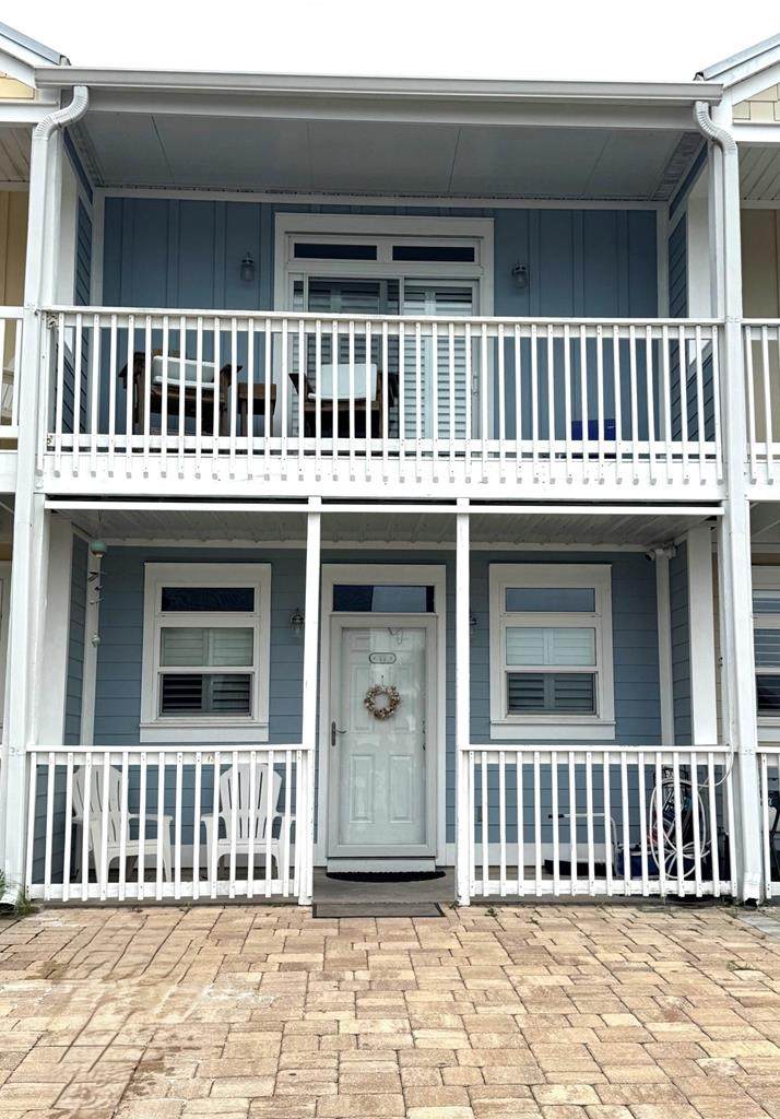 105 38th St - Photo 1