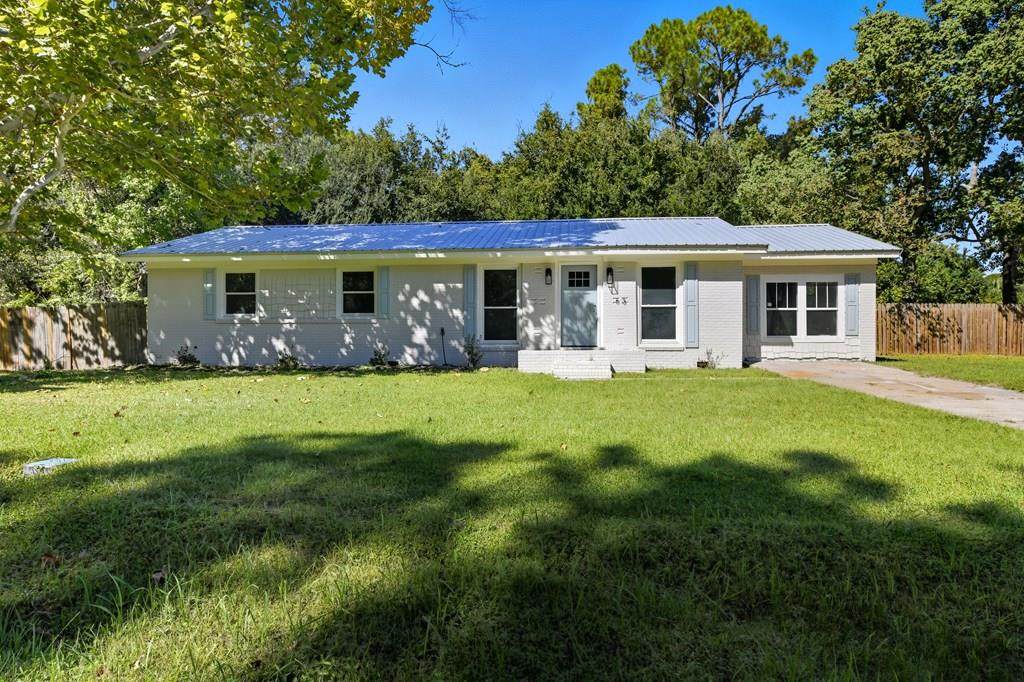53 Bay Shore Dr - Photo 1
