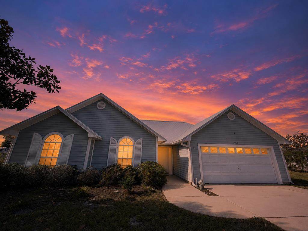 706 Nautilus Dr - Photo 1