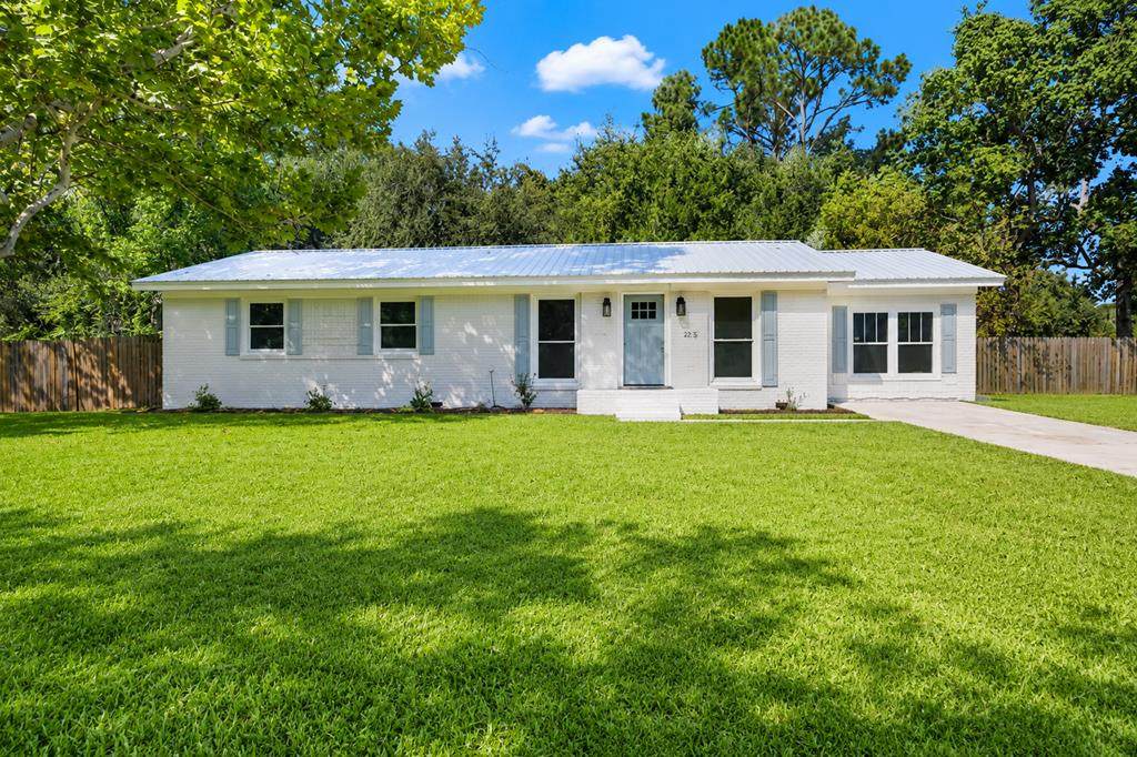 53 Bay Shore Dr - Photo 1