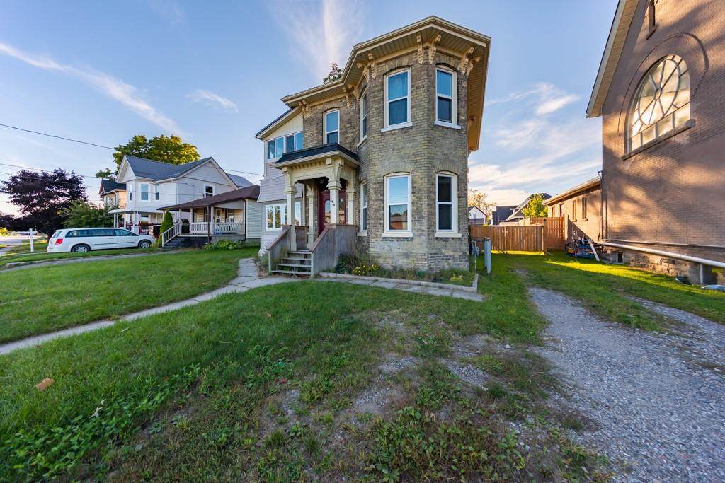 44 Princess Avenue - Photo 1