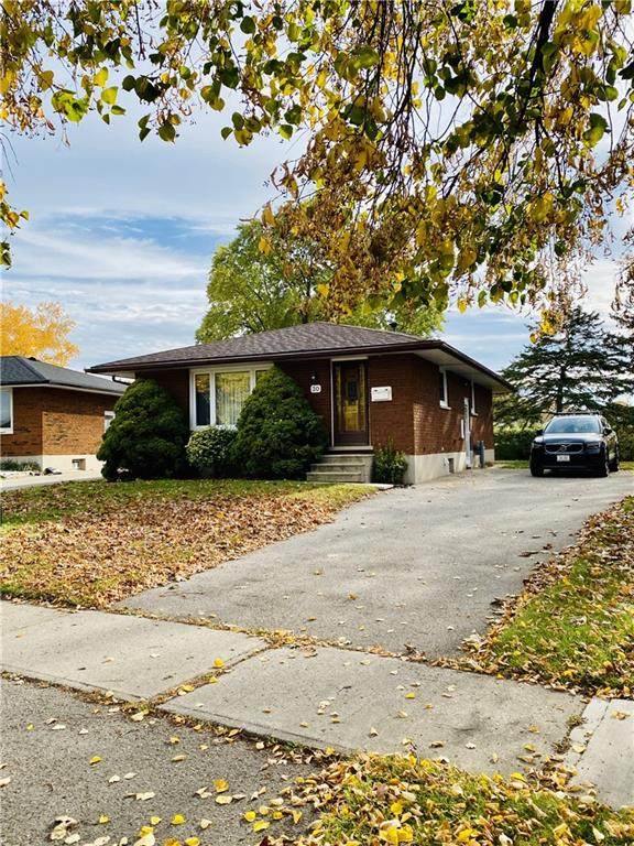 30 Blueridge Crescent - Photo 1