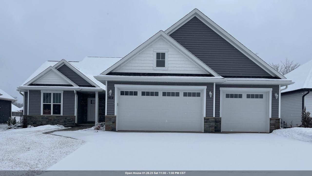 N9231 Constellation Drive - Photo 1