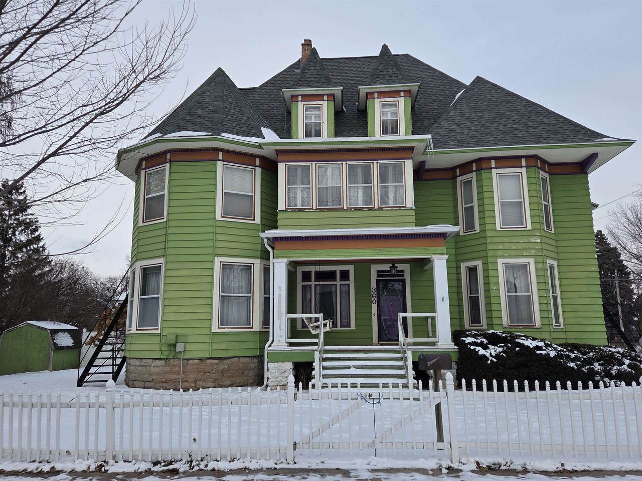 360 1ST Street - Photo 1