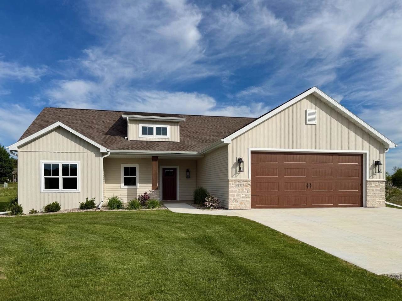 N1737 Red Cardinal Drive - Photo 1