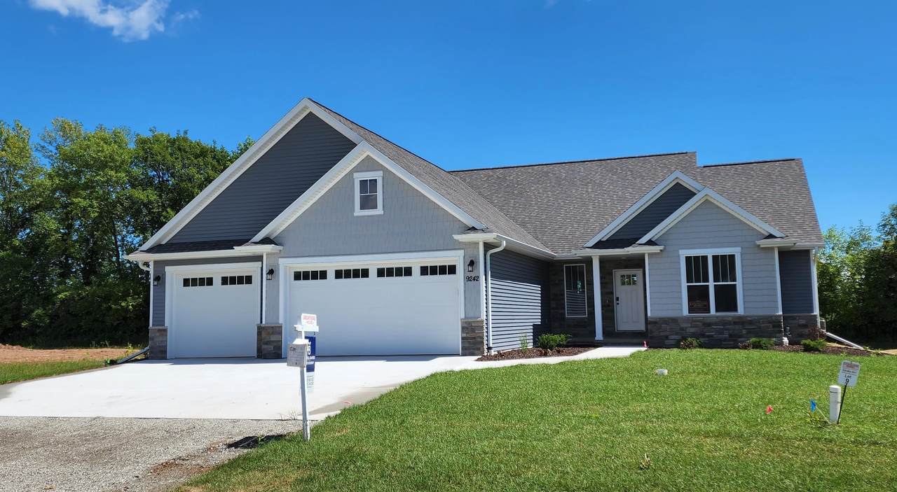 N9242 Constellation Drive - Photo 1