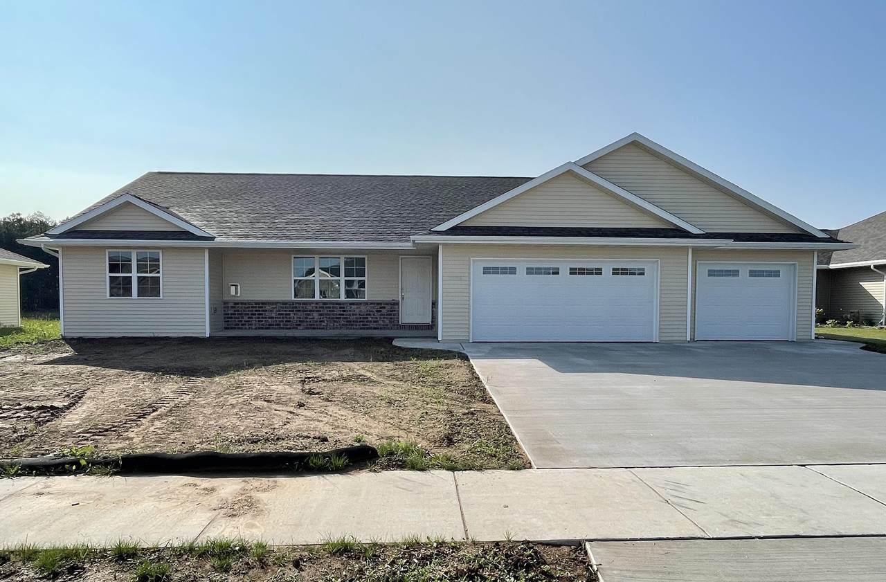 1636 Marie Lane - Photo 1