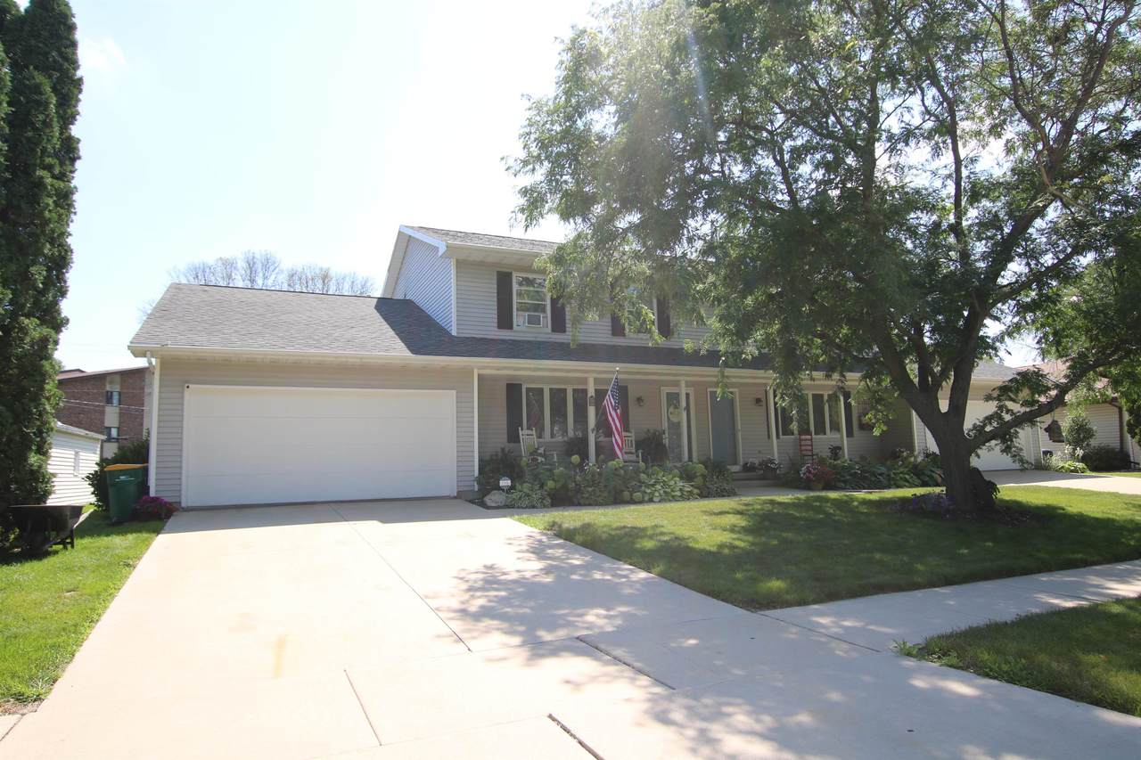 W5688 Guindon Boulevard - Photo 1