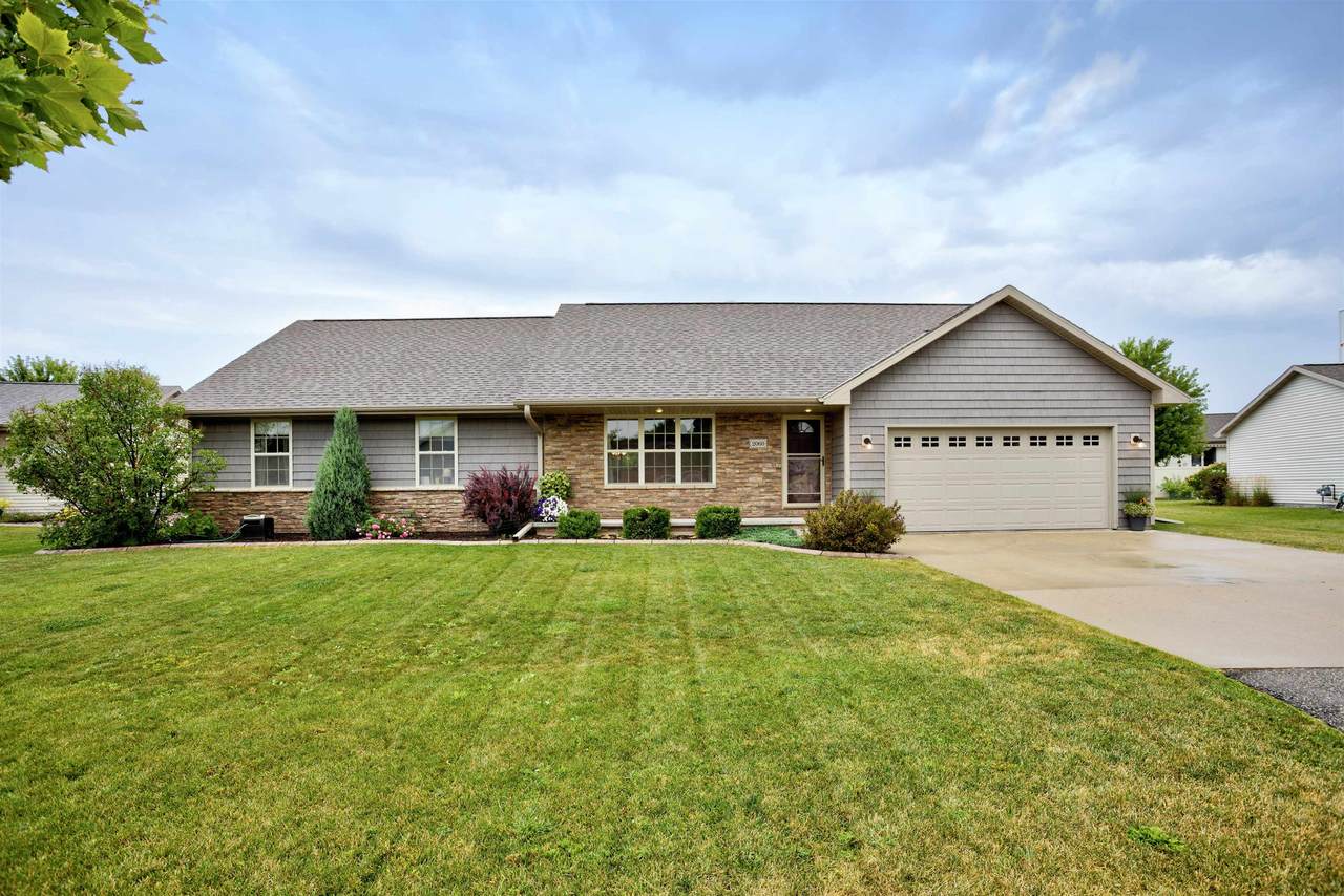 2060 Sweetbriar Lane - Photo 1
