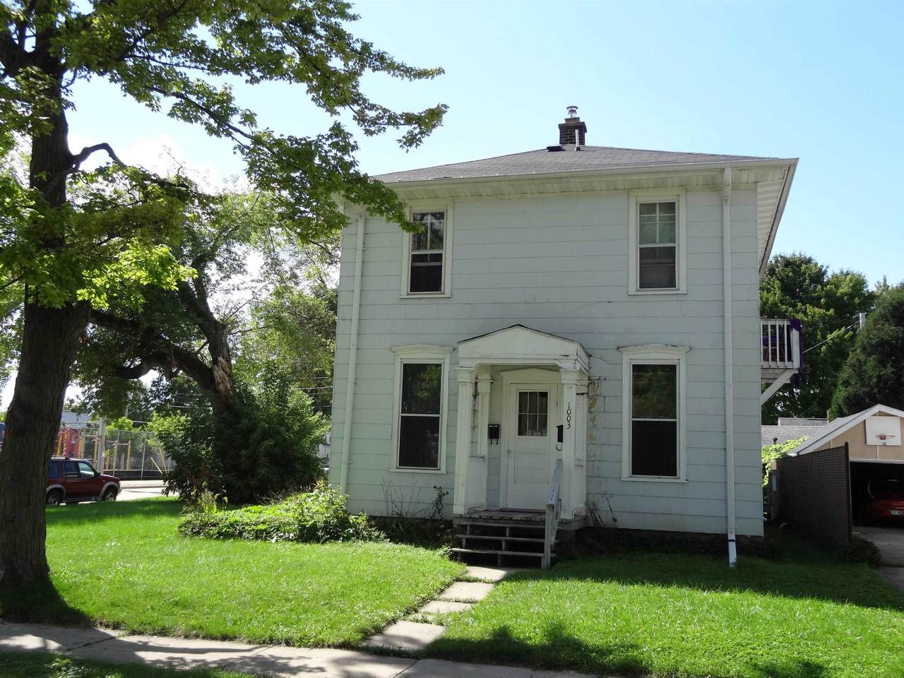 1003 Oneida Street - Photo 1
