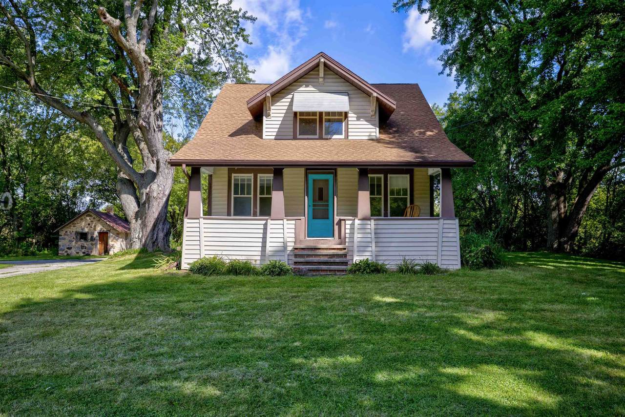 W6268 Spencer Road - Photo 1