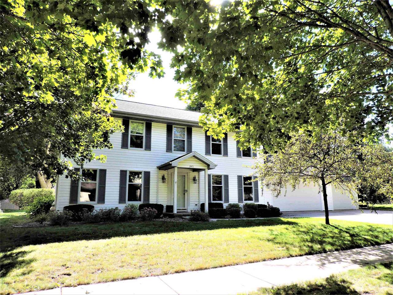 2471 Newport Court - Photo 1