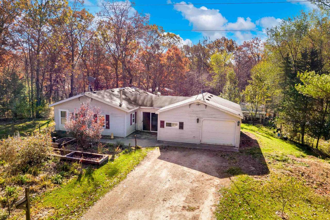 W7179 Oakwood Circle - Photo 1