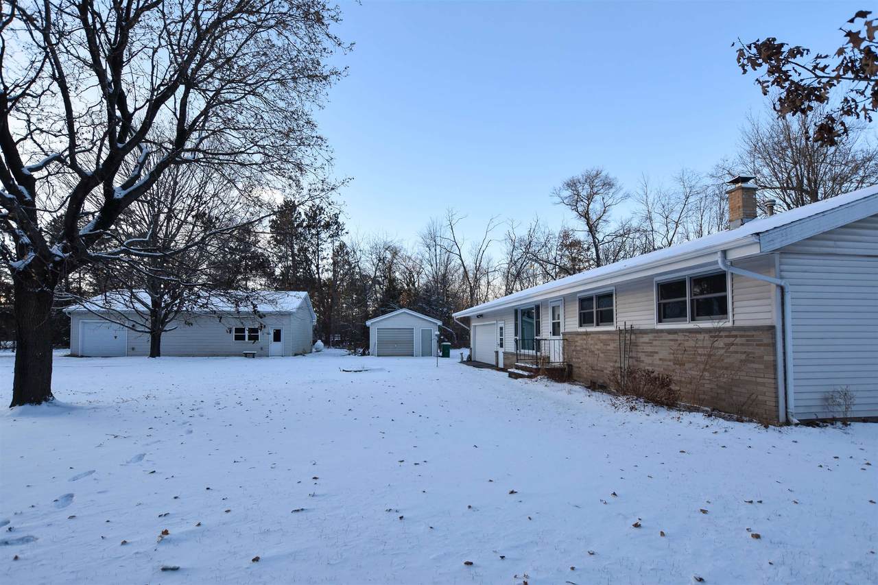 E1302 Frontage Road - Photo 1