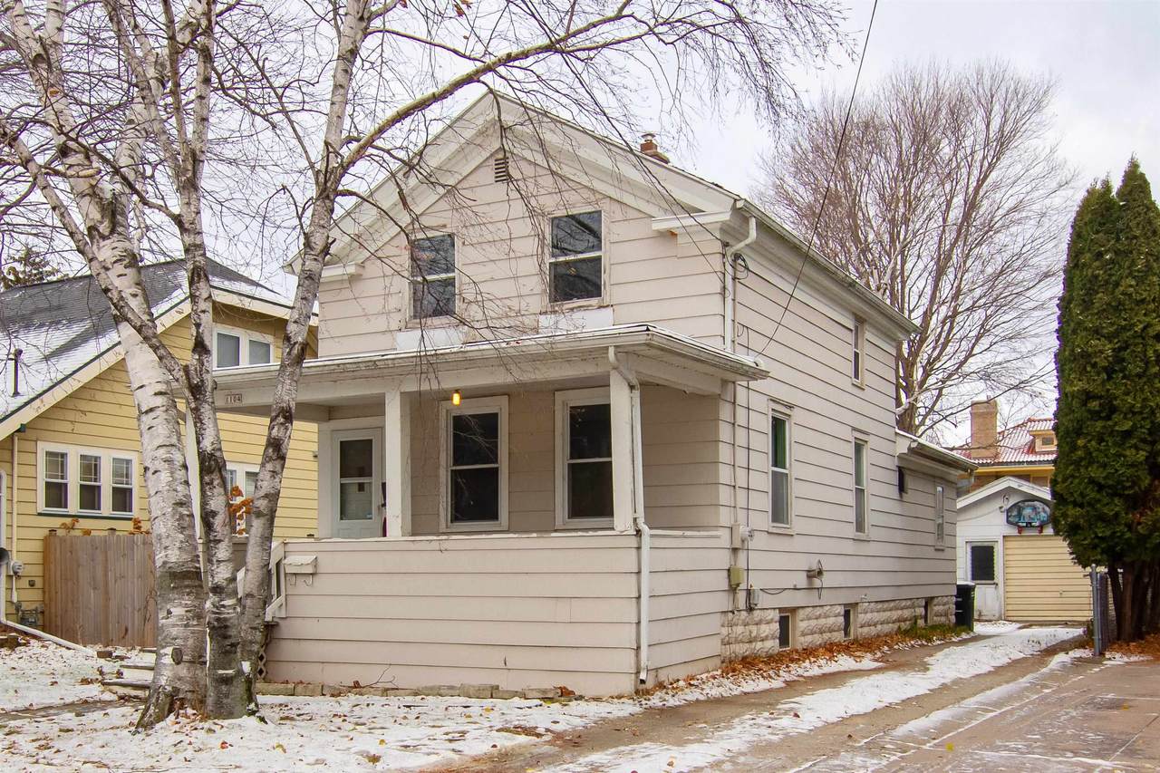 1104 Winnebago Avenue - Photo 1