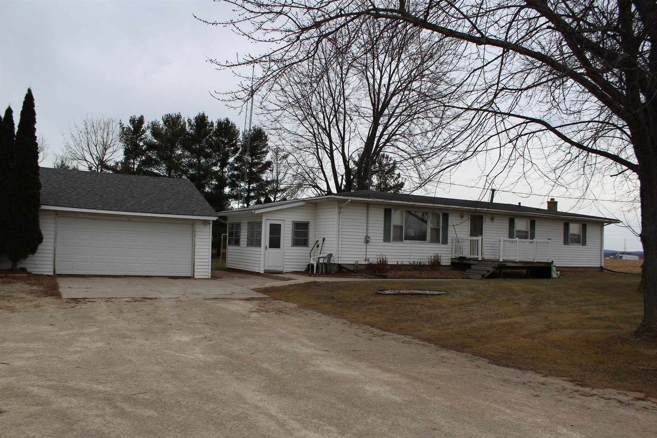 N1611 30TH Drive - Photo 1
