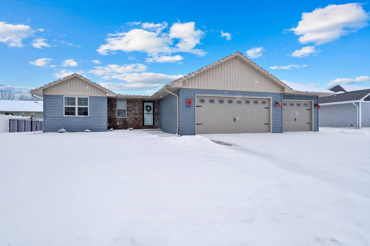 1741 Jerome Way - Photo 1