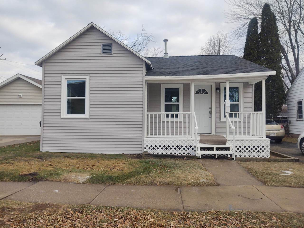 1112 Drew Street - Photo 1