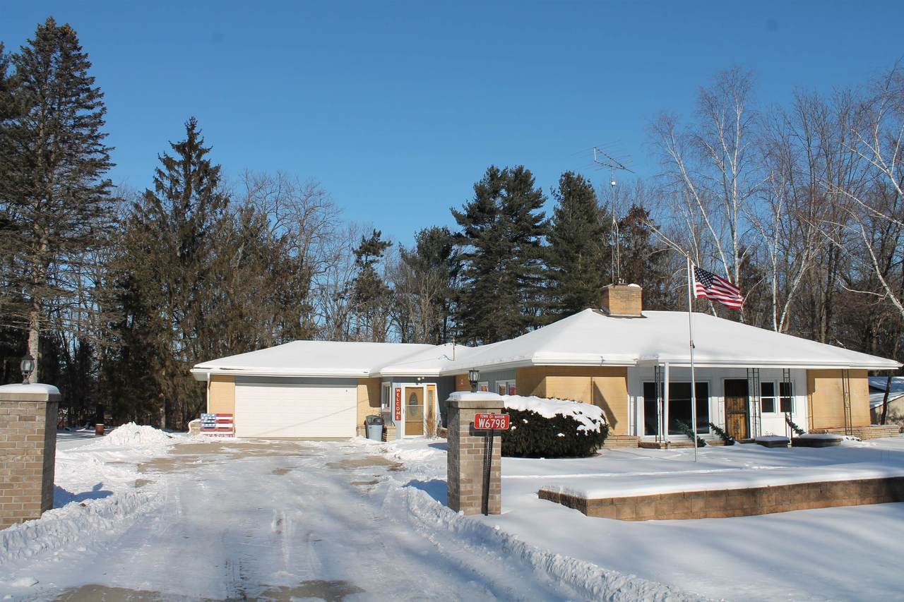 W6798 State Road 21 - Photo 1