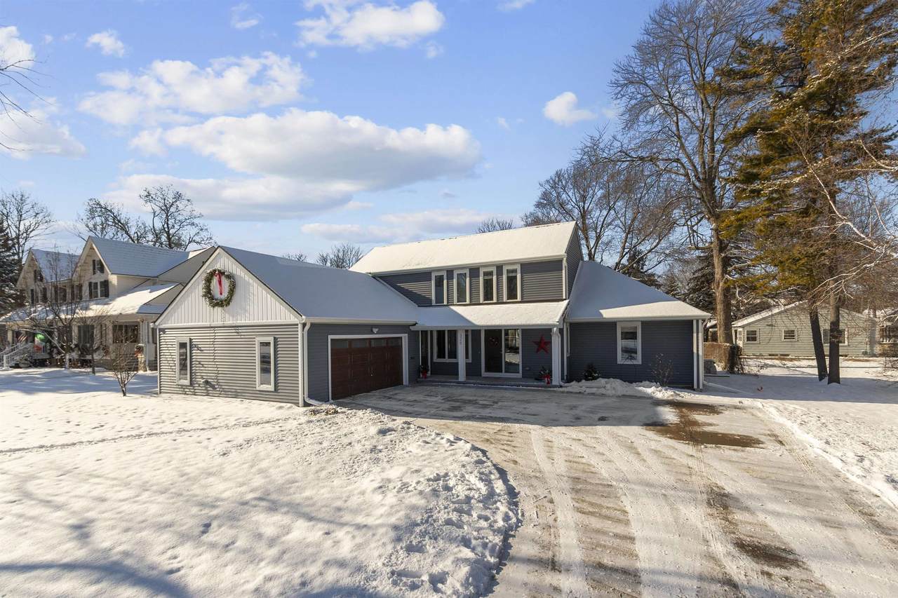 326 9TH Street - Photo 1