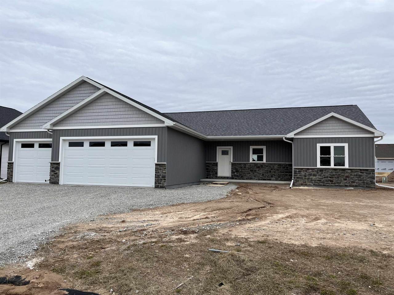5675 Amethyst Drive - Photo 1
