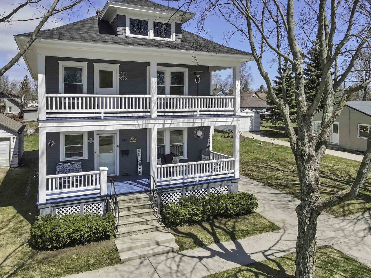 617 Rose Street - Photo 1